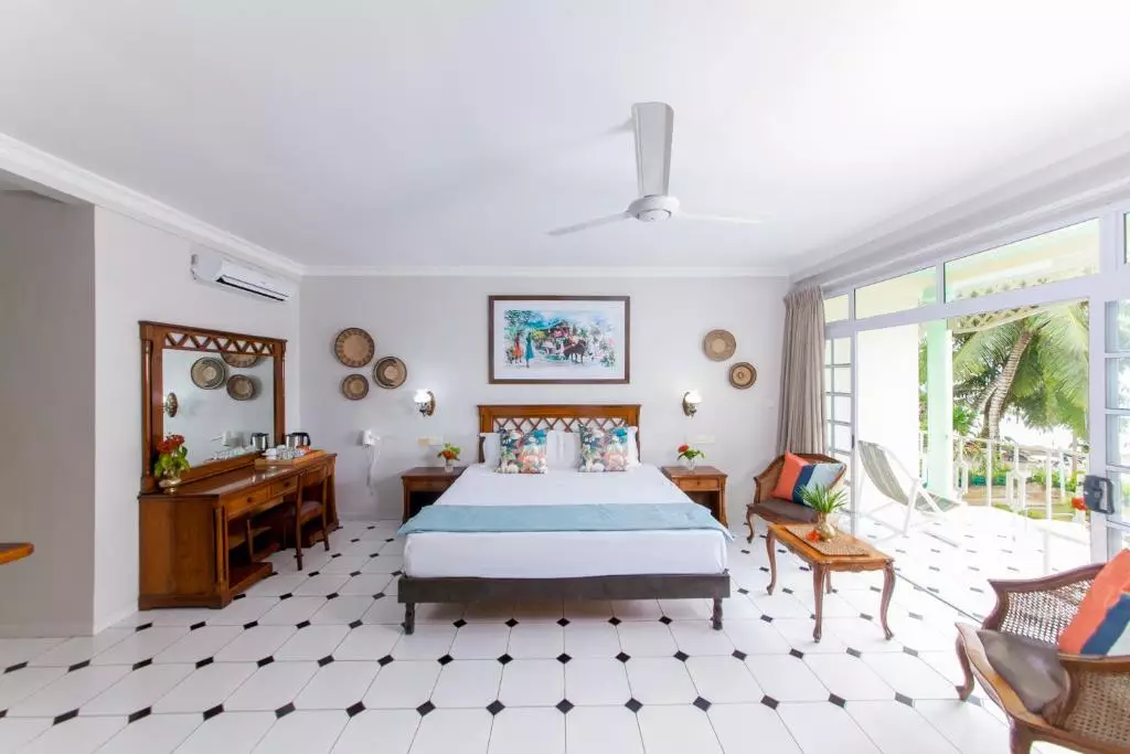 Palm Beach Hotel